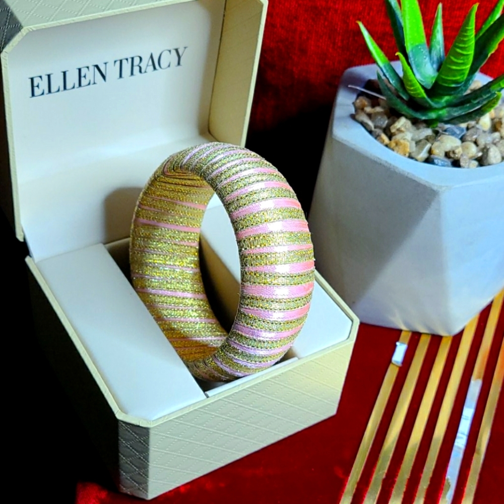 Wrapped bangle